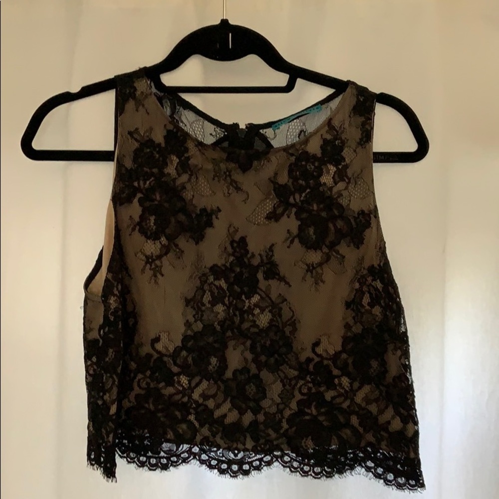 alice + olivia cropped body lace tank